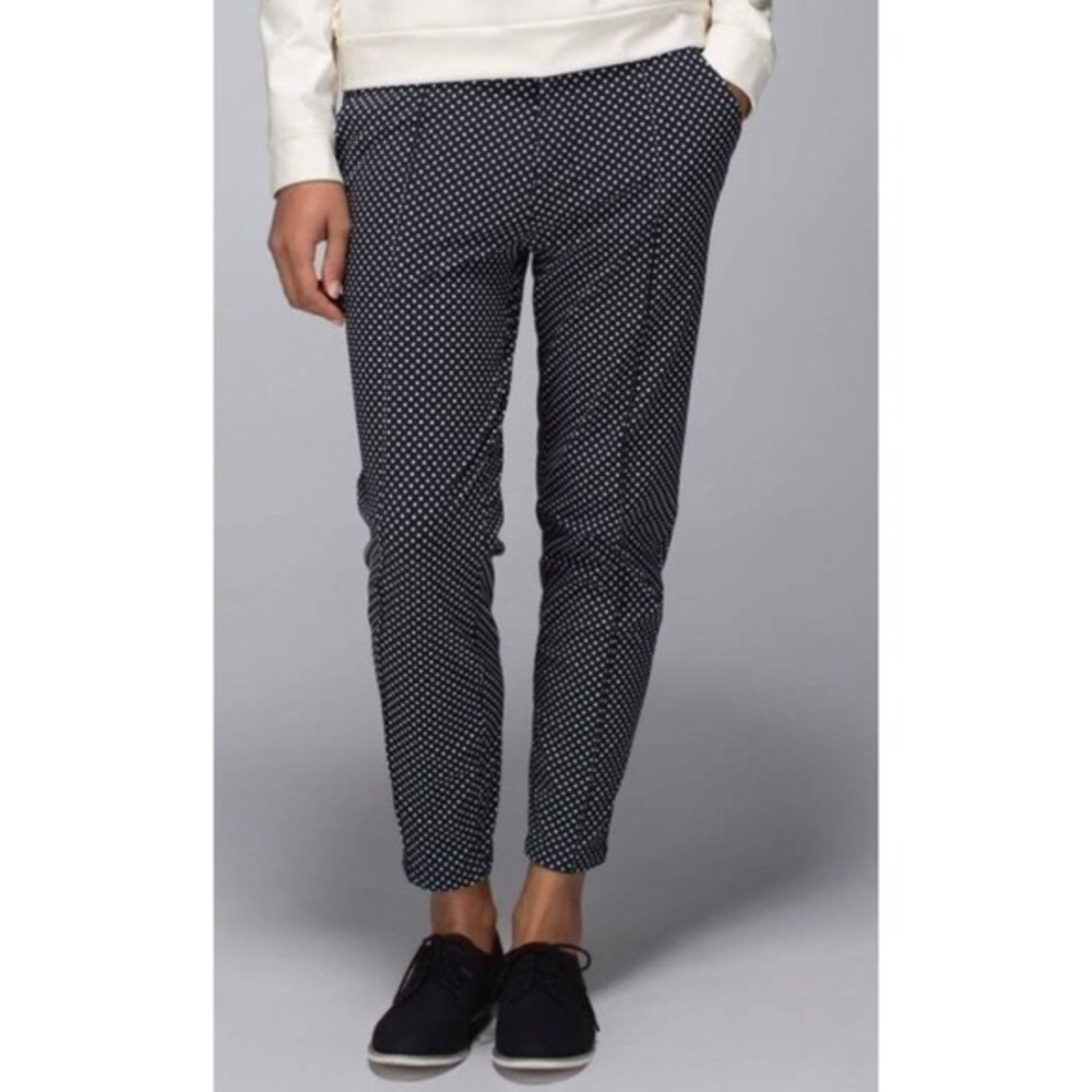 SOLD！ Lululemon departure pant